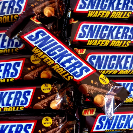 Snickers Wafer Roll